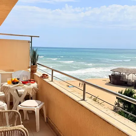 G404 - - Beachfront *